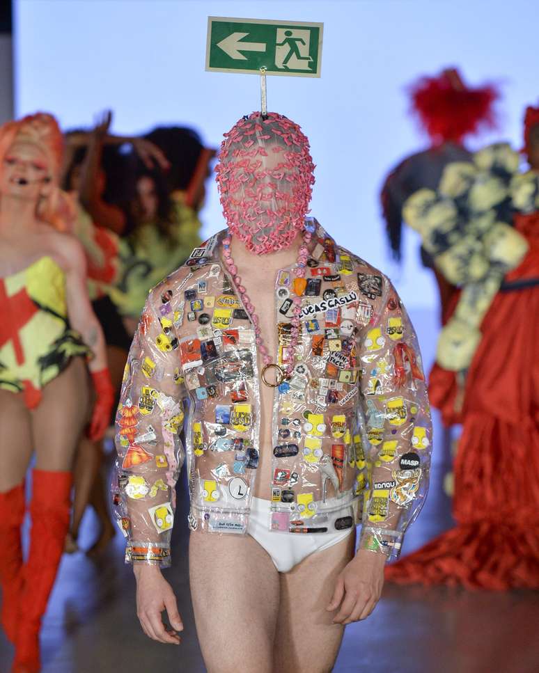 Desfile de Lucas Caslu 