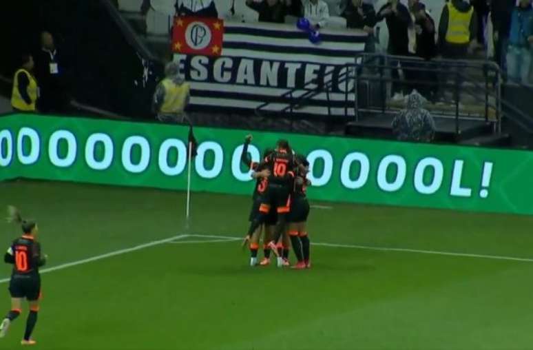 Jaqueline&nbsp; comemora o gol da virada no cl&aacute;ssico contra o S&atilde;o Paulo &ndash;