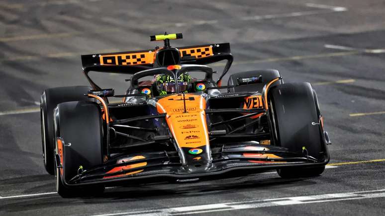 Lando Norris inicia final de semana decisivo na frente em Abu Dhabi