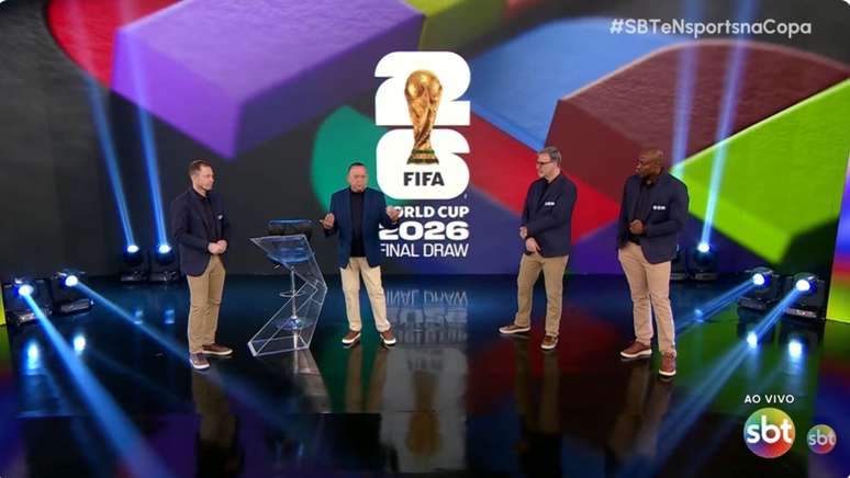 Galv&atilde;o usou um palet&oacute; diferente dos demais apresentadores, sem o bordado com o s&iacute;mbolo do SBT e da NSports