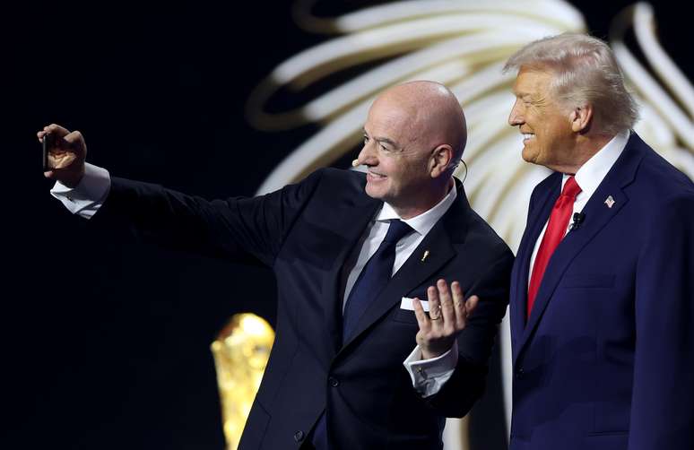 Infantino e Donald Trump durante o sorteio da Copa do Mundo 