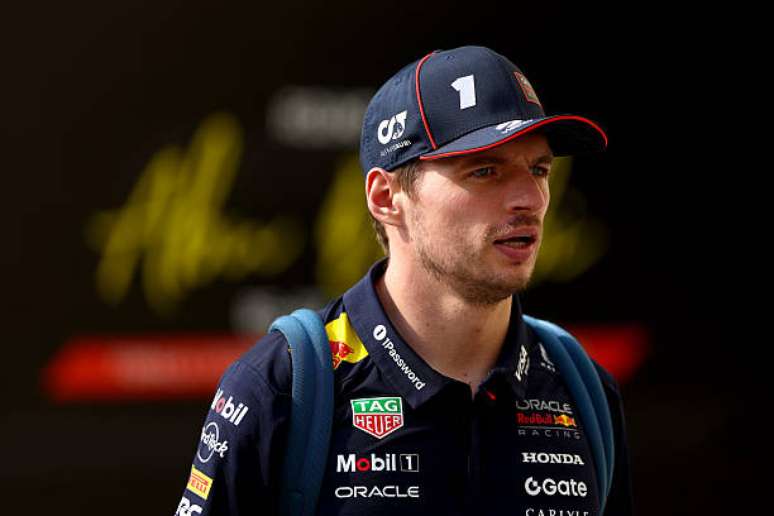 Max Verstappen no autódromo de Yas Marina em Abu Dhabi