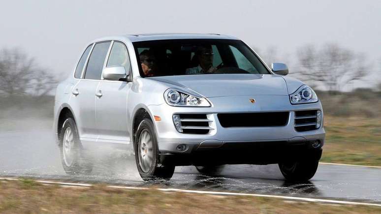 A Porsche é famosa pelos seus carros esportivos, mas seus modelos Cayenne (foto) e Macan são os mais vendidos