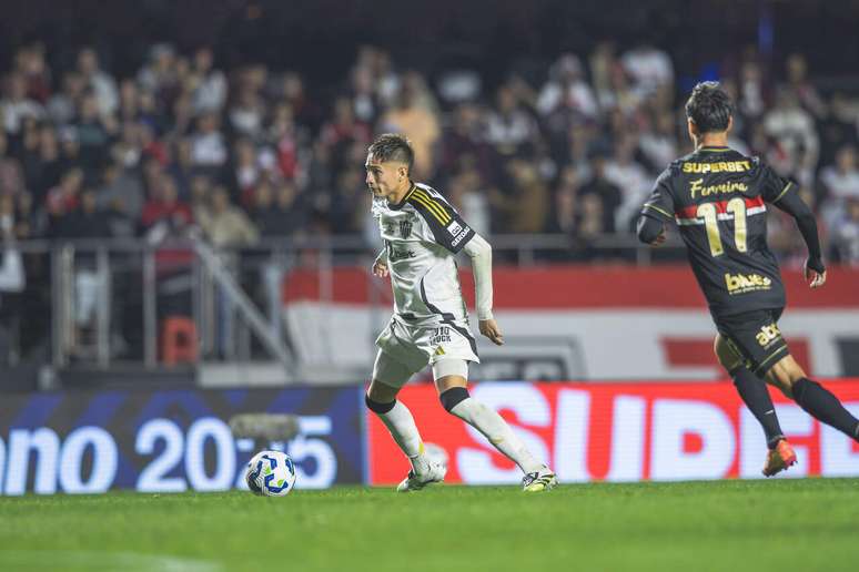 Ivan Román atuou em 16 partidas com a camisa do Galo –