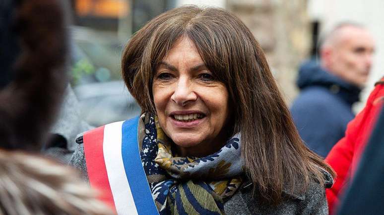 'Quanto maior, mais ele polui', defende a prefeita de Paris, Anne Hidalgo