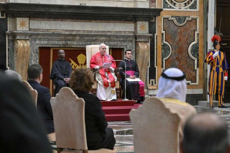 Papa Leão XIV abordou violações dos direitos humanos a novos embaixadores do Vaticano