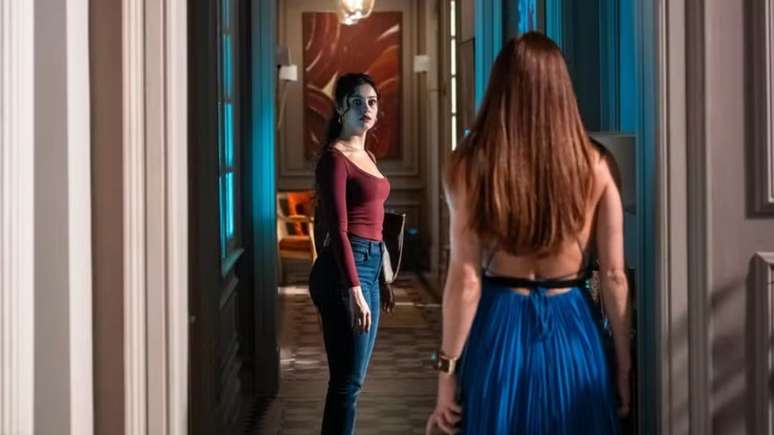 Gerluce (Sophie Charlotte) e Arminda (Grazi Massafera) —