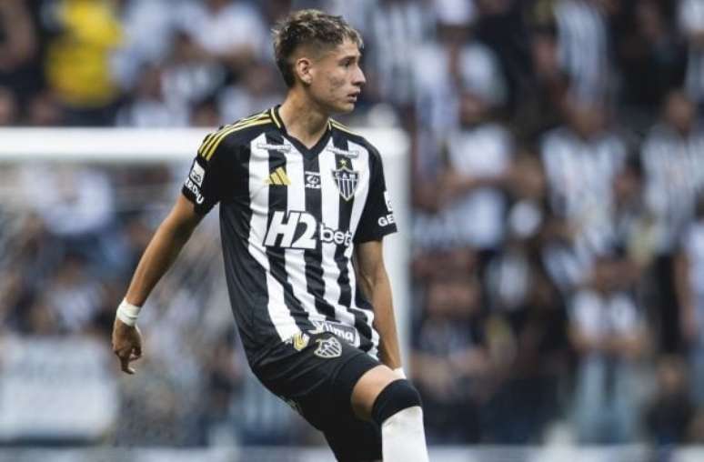 Ivan Román atuou em 16 partidas com a camisa do Galo –