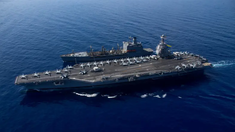 O porta-aviões USS Gerald R. Ford, o maior da Marinha americana, estava a cerca de 120 km ao sul da República Dominicana em 27/11, aproximadamente 700km da costa venezuelana