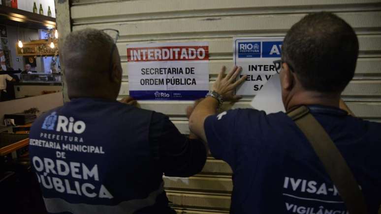 Os locais interditados foram o “Epifania Japa e Bar”, o “Boteco Bom de Copo” e o “Rosa de Ouro Restaurante, Bar e Pizzaria”