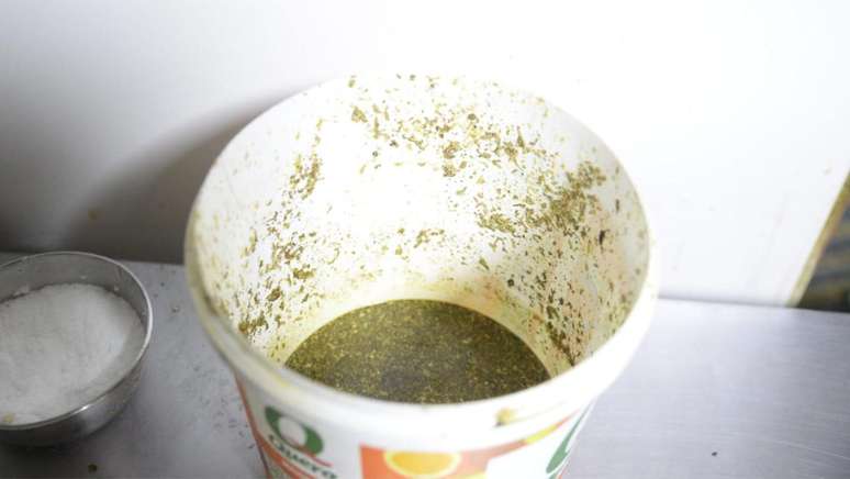 Alimentos mal acondicionados foram descartados pelas autoridades