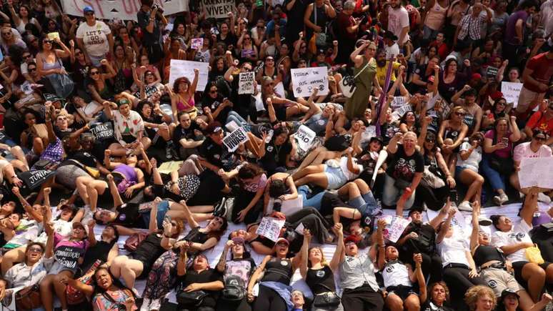 Ato nacional pelo fim da violência contra as mulheres