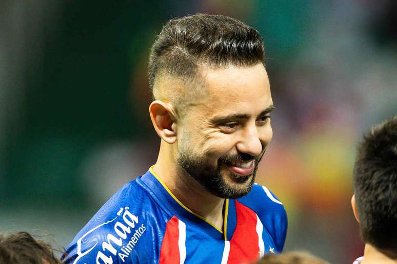 Everton Ribeiro faturou dois título pelo Esquadrão de Aço –