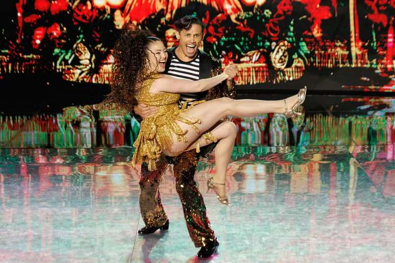 Silvero Pereira e Thaís Sousa vencem temporada da Dança dos Famosos 