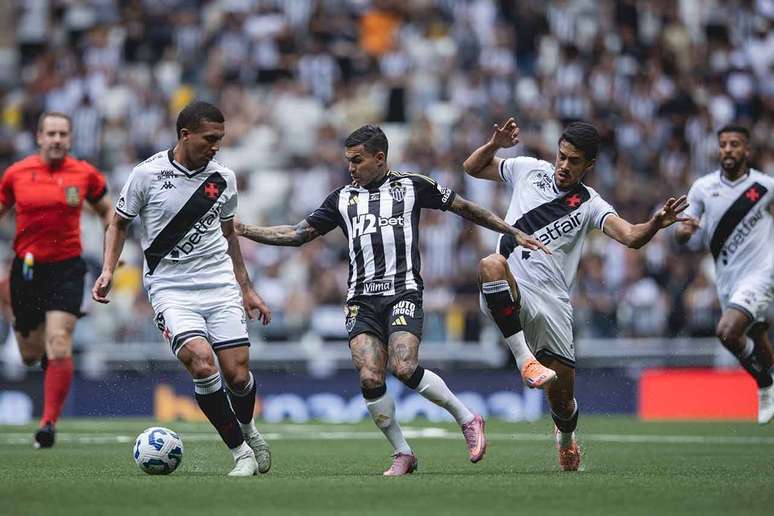 Vasco foi goleado pelo Atlético na última rodada do Brasileirão –