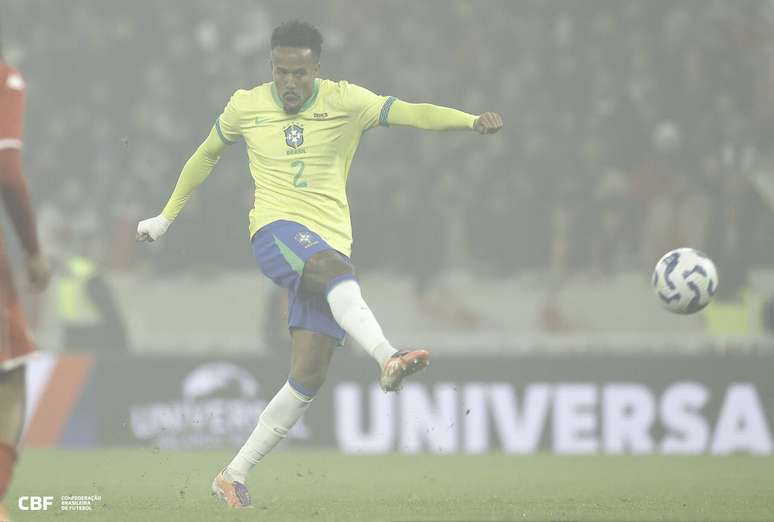 Militão aparece como figurinha carimbada nas listas de Ancelotti na Seleção –