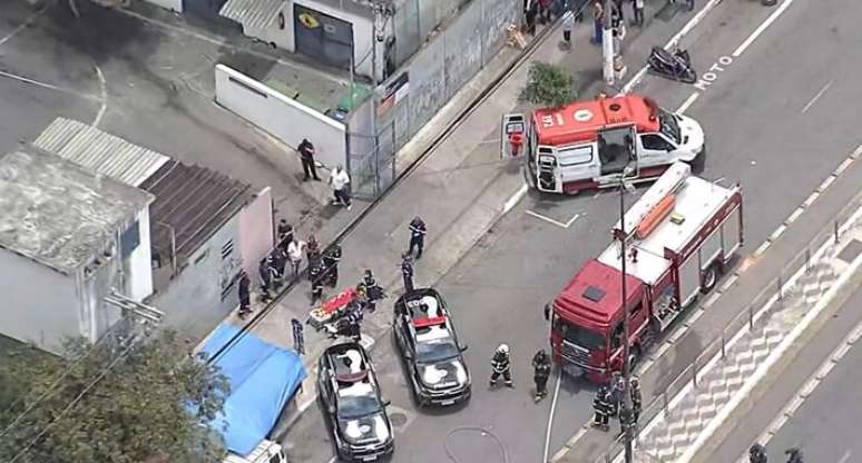 Ocorrência teve início na Sé, quando um indivíduo feriu a si mesmo com uma faca e foi socorrido; na mochila deve foi encontrado objeto suspeito