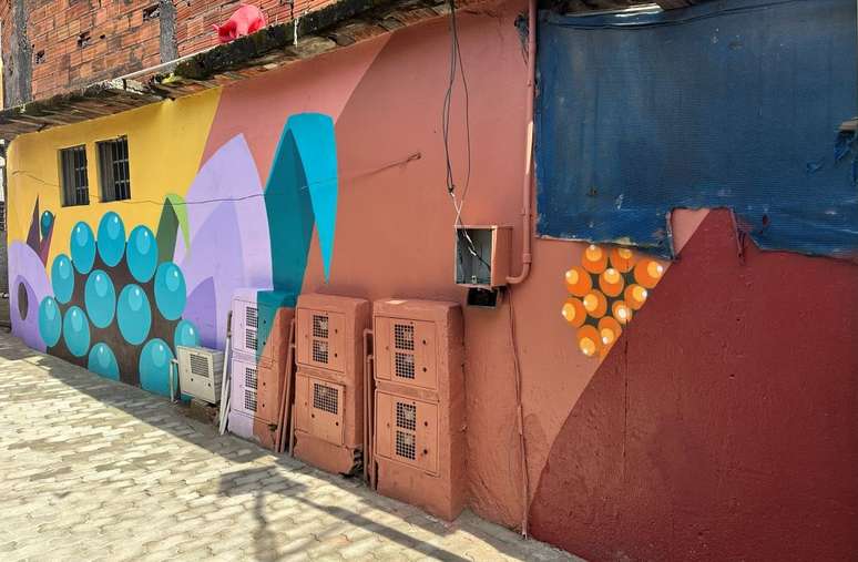 O impacto estético reflete na autoestima dos moradores, que perderam a vergonha de chamar visitas para a favela da Barra.