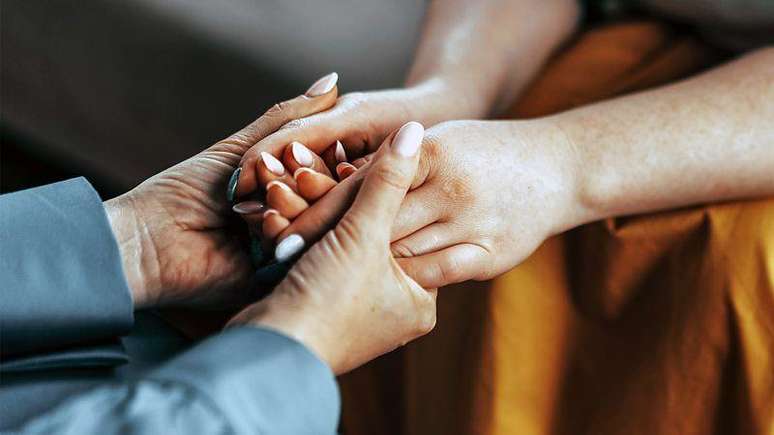 A oxitocina, frequentemente chamada de "hormônio do amor", está relacionada aos momentos de união e se acredita que ela combata alguns dos efeitos do estresse