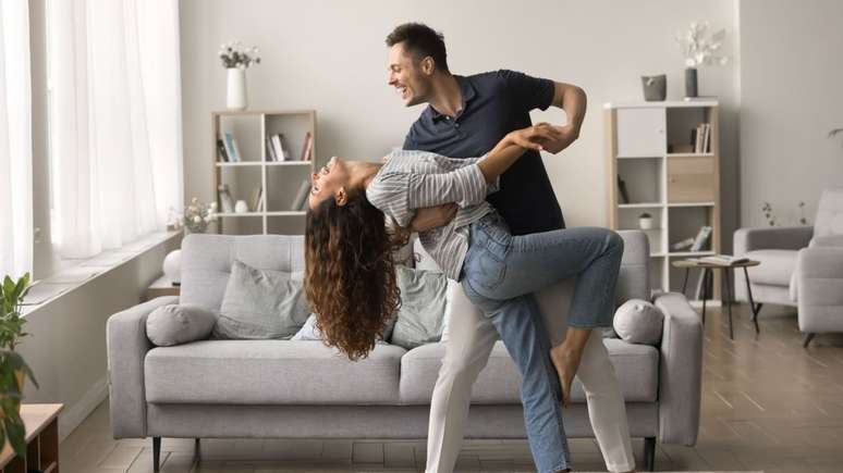 Confira simpatia para fortalecer e reacender a paixão do seu relacionamento ou atrair um novo amor para a sua vida.