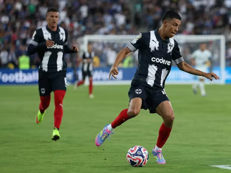 O futebol brasileiro pode ser o destino de Johan Rojas, de 23 anos. 
