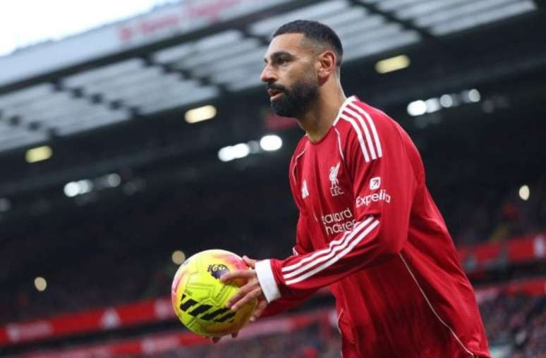 Salah durante treinamento no Liverpool –