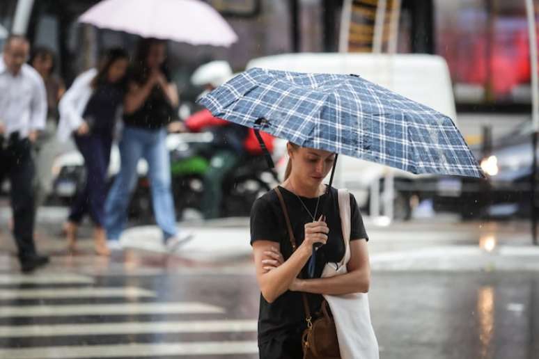 Chuva registrada nesta terça-feira já aparecia em previsões da semana