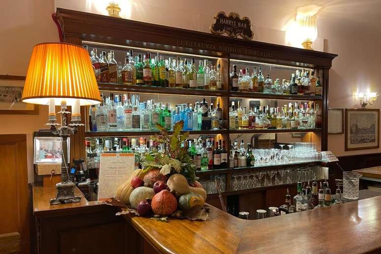 Nova sede do Harry's Bar em Florença manterá estilo e peças originais do estabelecimento