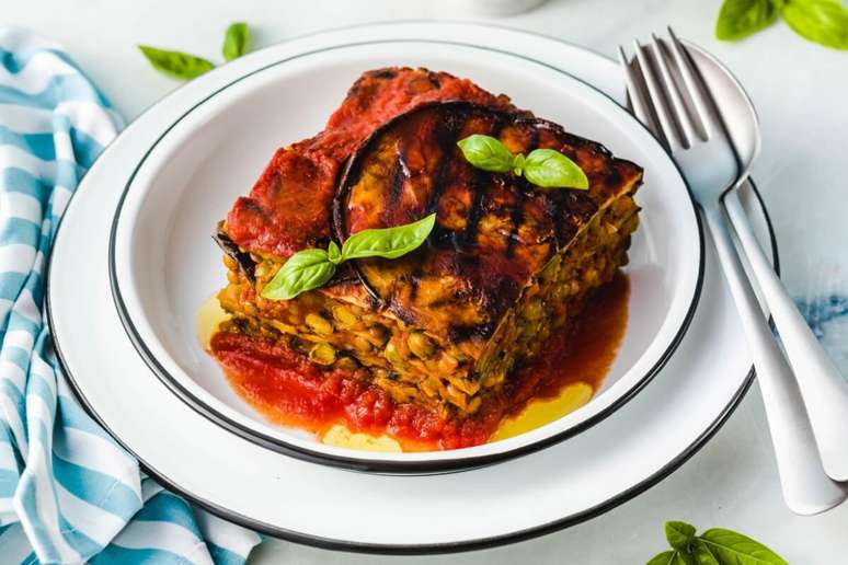 Lasanha de berinjela com lentilha