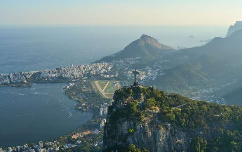 Dicas de viagens no Rio de Janeiro - Guia de praias, principais pontos turísticos e outros passeios imperdíveis pela cidade.