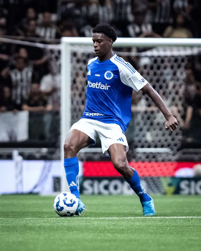 Jonathan Jesus, zagueiro do Cruzeiro 