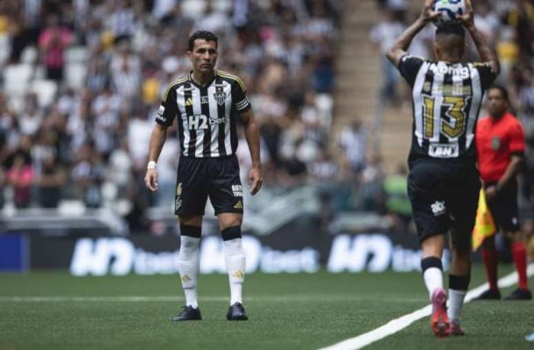 Fotos: Pedro Souza / Atlético - Legenda: Junior Alonso tem mais um ano de contrato com o Atlético