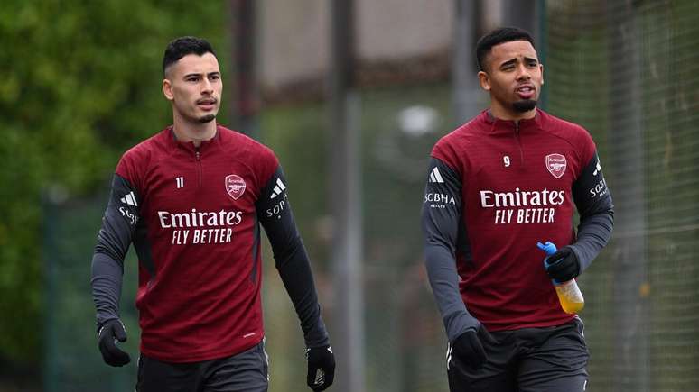 Brasileiros do Arsenal durante treinamento da equipe –
