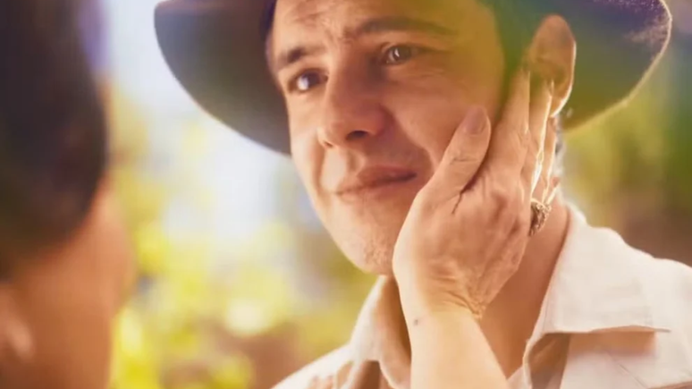 ఇది ఉత్తేజపరుస్తుంది! కాండిన్హో మరణానికి ముందు అతని చివరి దృశ్యాలు Êta Mundo Melhorలో కన్నీళ్లు తెప్పిస్తాయి! / పునరుత్పత్తి: గ్లోబో