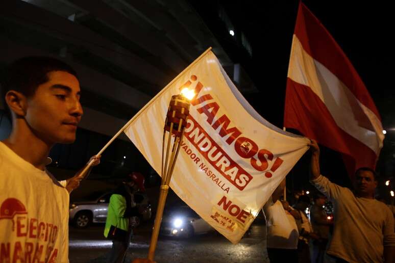Apoiadores do candidato Nasralla realizaram protestos contra as eleições