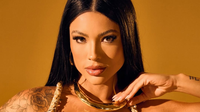 Rayane Figliuzzi é desligada do posto de musa da Vila Isabel