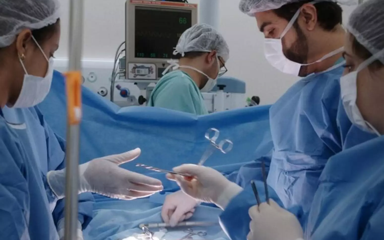 Homem morre após receber rim infectado com vírus da raiva