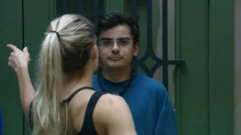 Saory e Dudu Camargo em 'A Fazenda 17'