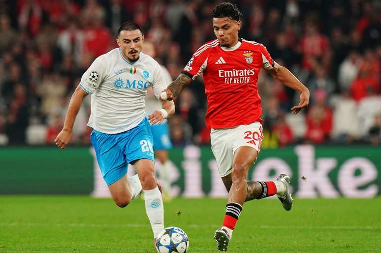 Richard Ríos foi o dono do jogo, com um gol e uma assistência para dar a vitória ao Benfica.
