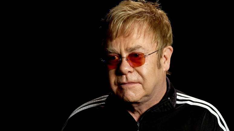 Saiba o que Elton John disse sobre a perda de visão