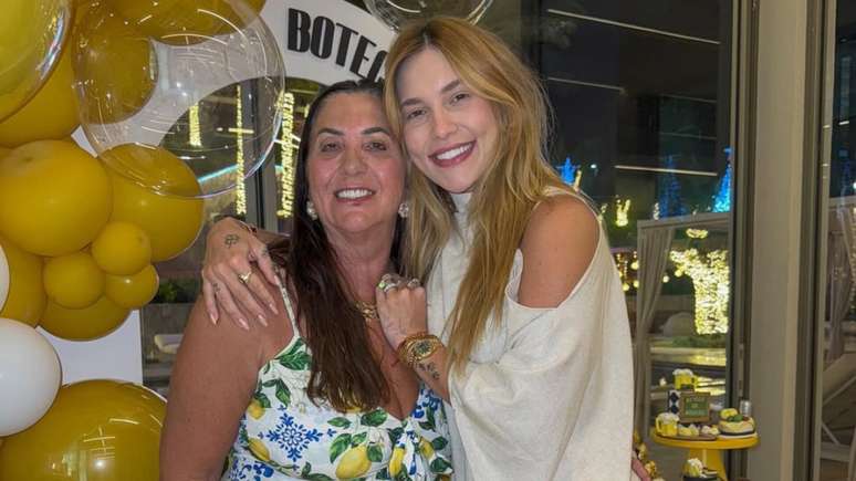 Virginia Fonseca e mãe, Margareth Serrão