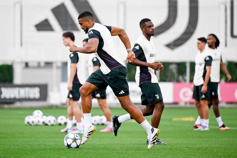 Juventus está pronto para o duelo diante do Pafos. Mas já sabe: se tropeçar, se complica de vez.