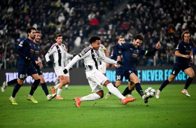 Juventus vence o Pafos, do Chipre –