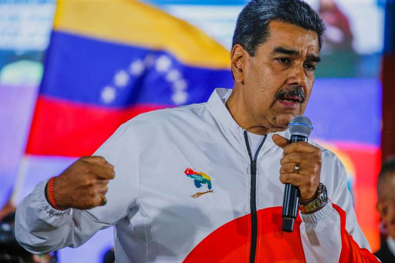 Maduro afirma que EUA tentam incitar conflito para obter o controle das reservas de petróleo da Venezuela.