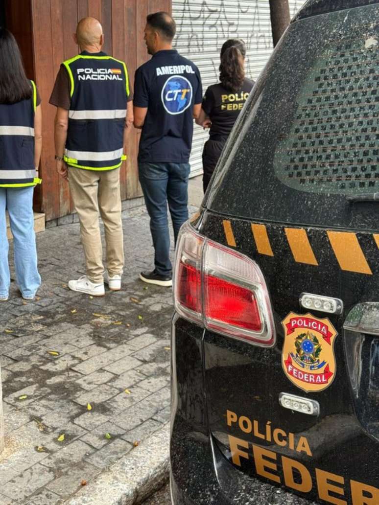 PF realiza operação contra tráfico internacional de pessoas