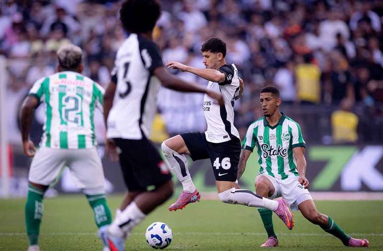 Corinthians fez um Brasileirão muito abaixo do esperado –