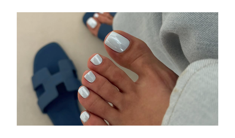 Estas são as seis cores de esmalte que serão tendência em pedicures neste verão.