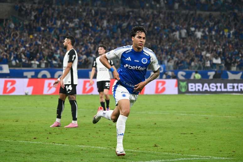 Kaio Jorge (Cruzeiro) celebrando seu gol contra o Corinthians, no dia 23.11.2025 