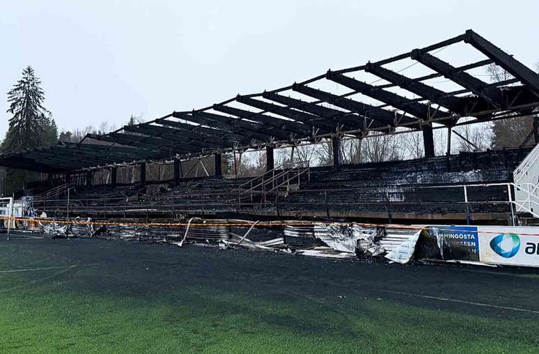 Estádio do FC Haka foi destruído pelas chamas – Reprodução/X