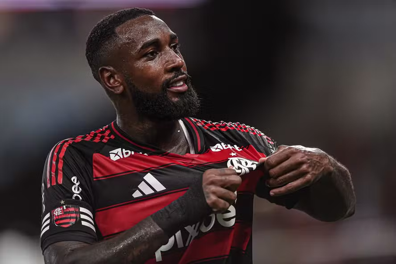 Com status de ídolo, Gerson teve uma saída conturbada do Flamengo. 